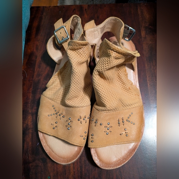 Miz Mooz Fifi Women's Tan Leather Sandals 40 - Picture 3 of 14